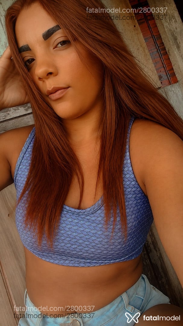 Acompanhante mulher com cabelo castanho de olhos castanhos em Aripuanã - Lorylyly