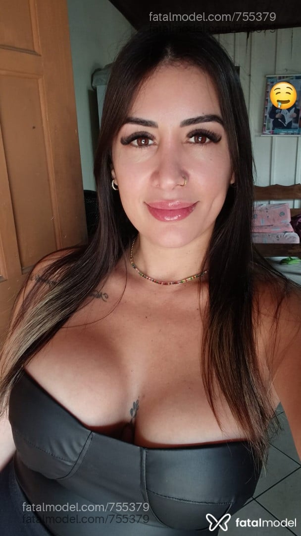 Acompanhante mulher morena (o) de olhos castanhos em Sombrio - Aline Martins