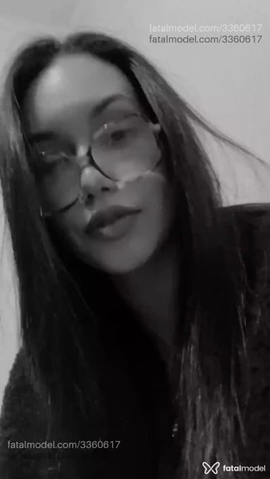 Acompanhante mulher morena (o) de olhos pretos - Milka