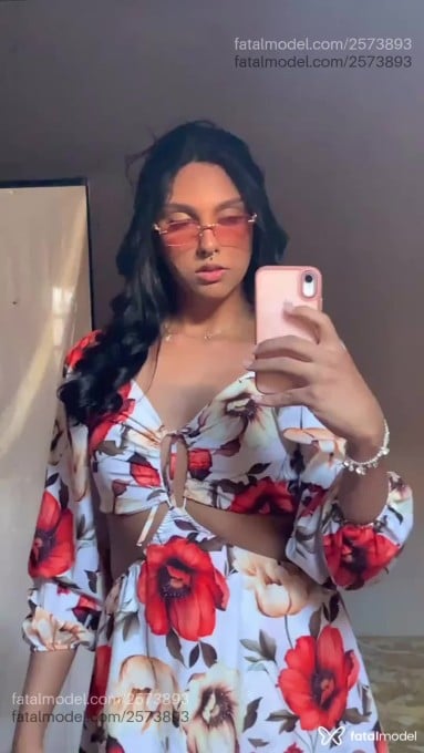 Acompanhante mulher trans morena (o) de olhos verdes em Santa Helena de Goiás Acompanhante mulher trans morena (o) de olhos verdes em Santa Helena de Goiás - Thifanny