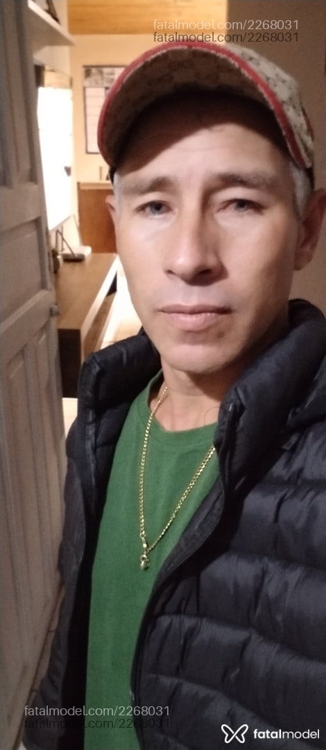 Acompanhante homem loira (o) de olhos azuis em Londrina Acompanhante homem loira (o) de olhos azuis em Londrina - Oliver