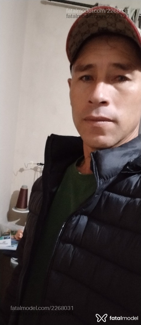 Acompanhante homem loira (o) de olhos azuis em Londrina Acompanhante homem loira (o) de olhos azuis em Londrina - Oliver