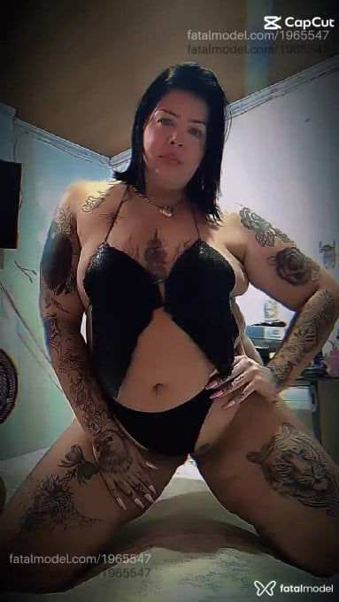 Acompanhante mulher morena (o) de olhos verdes em Virtual - Kyara Foxx