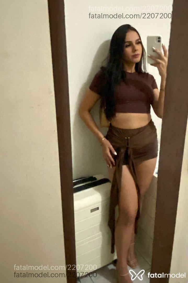 Acompanhante mulher com cabelo castanho de olhos castanhos em Rio de Janeiro - Lua