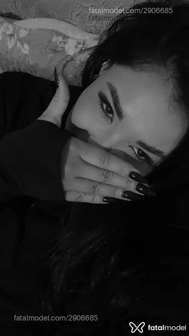 Acompanhante mulher morena (o) de olhos castanhos - Japasexy