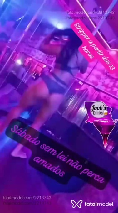 Acompanhante mulher morena (o) de olhos castanhos - Kátia Acompanhante mulher morena (o) de olhos castanhos - Kátia