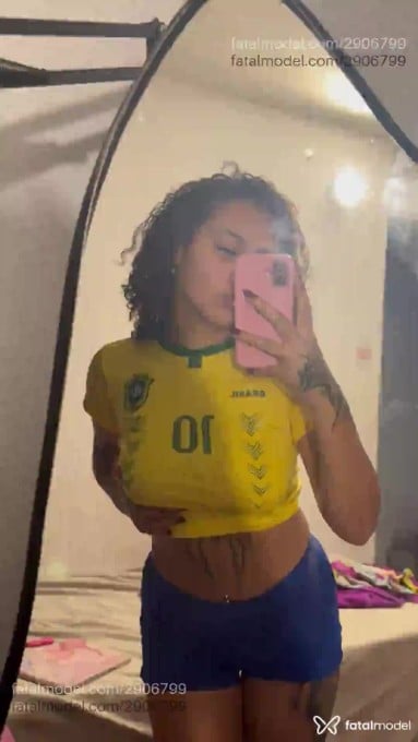 Acompanhante mulher morena (o) de olhos castanhos em Uberaba - Ashley