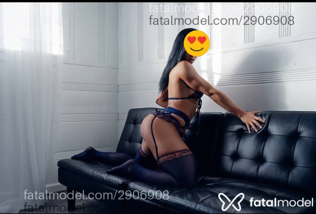 Acompanhante mulher morena (o) de olhos castanhos - Yume Mia