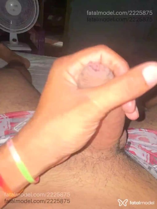 Acompanhante homem morena (o) de olhos castanhos em Araguaína - Daniel