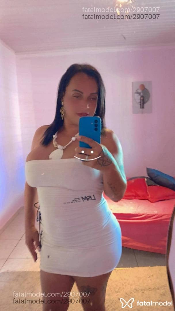 Acompanhante mulher trans morena (o) de olhos castanhos - Danielle