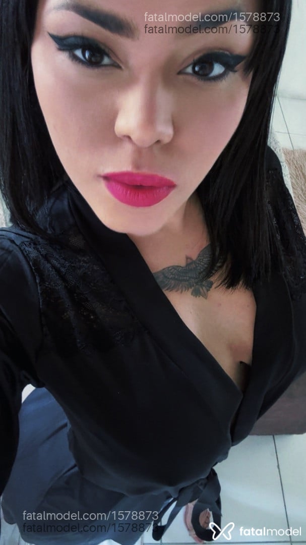 Acompanhante mulher com cabelo castanho de olhos mel em Santos - Yumi Satto