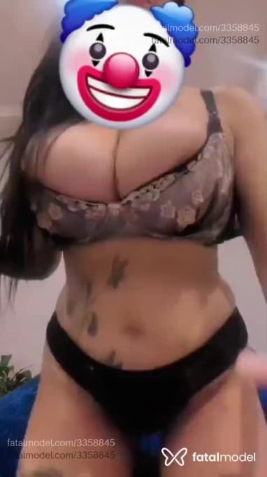 Acompanhante mulher morena (o) de olhos pretos em Virtual - Chefinha
