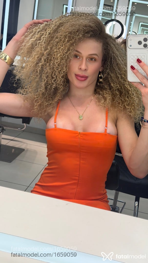 Acompanhante mulher trans loira (o) de olhos verdes em Osasco Acompanhante mulher trans loira (o) de olhos verdes em Osasco - Patricia Silva