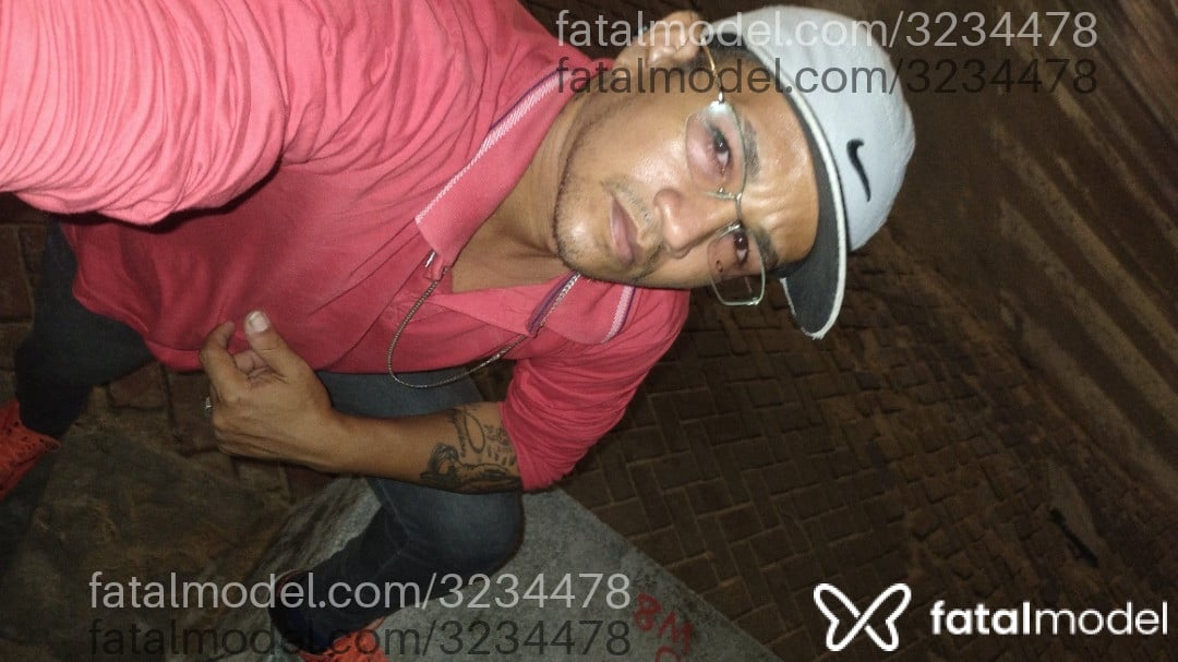 Acompanhante homem com cabelo castanho de olhos castanhos em Recife - Rodriguinho