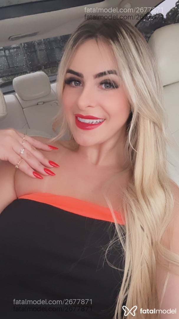 Acompanhante mulher loira (o) de olhos verdes em Passo Fundo - Valentina Lux