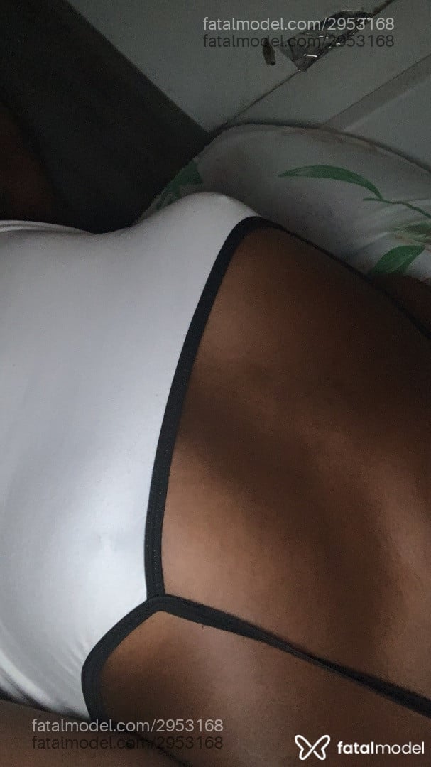 Acompanhante mulher trans morena (o) de olhos castanhos em Salvador - Eduarda