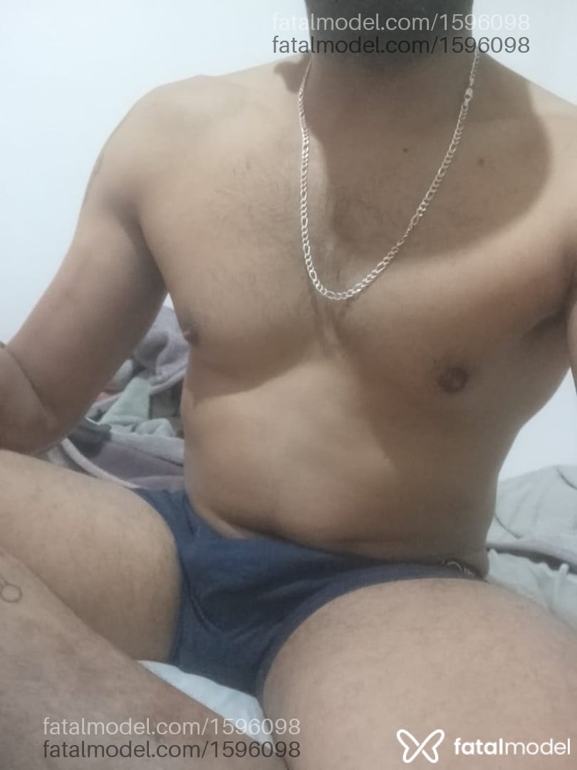 Acompanhante homem com cabelo castanho de olhos pretos em São Paulo - Marreta