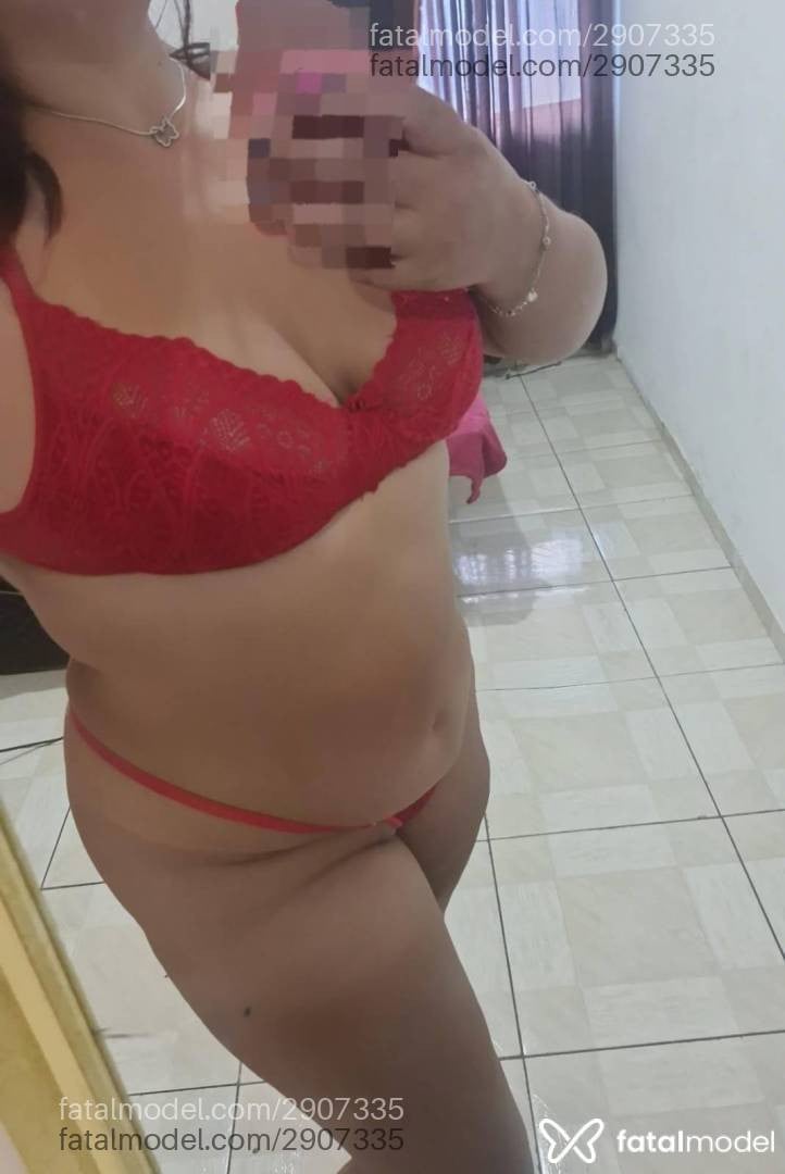 Acompanhante mulher morena (o) de olhos castanhos - Bruna