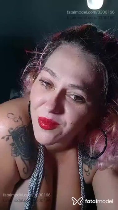 Acompanhante mulher loira (o) de olhos mel - Luaaa Acompanhante mulher loira (o) de olhos mel - Luaaa