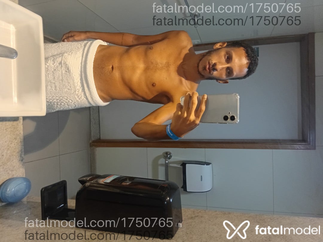 Acompanhante homem morena (o) de olhos pretos em Virtual - Novinhocm