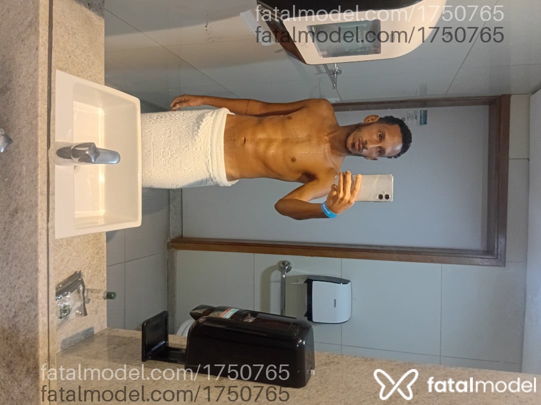 Acompanhante homem morena (o) de olhos pretos em Virtual - Novinhocm