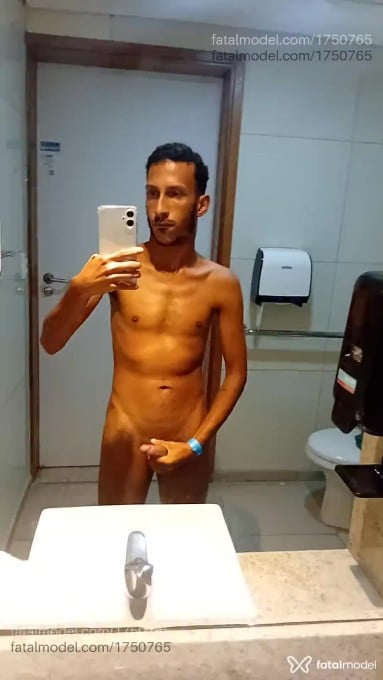 Acompanhante homem morena (o) de olhos pretos em Virtual - Novinhocm