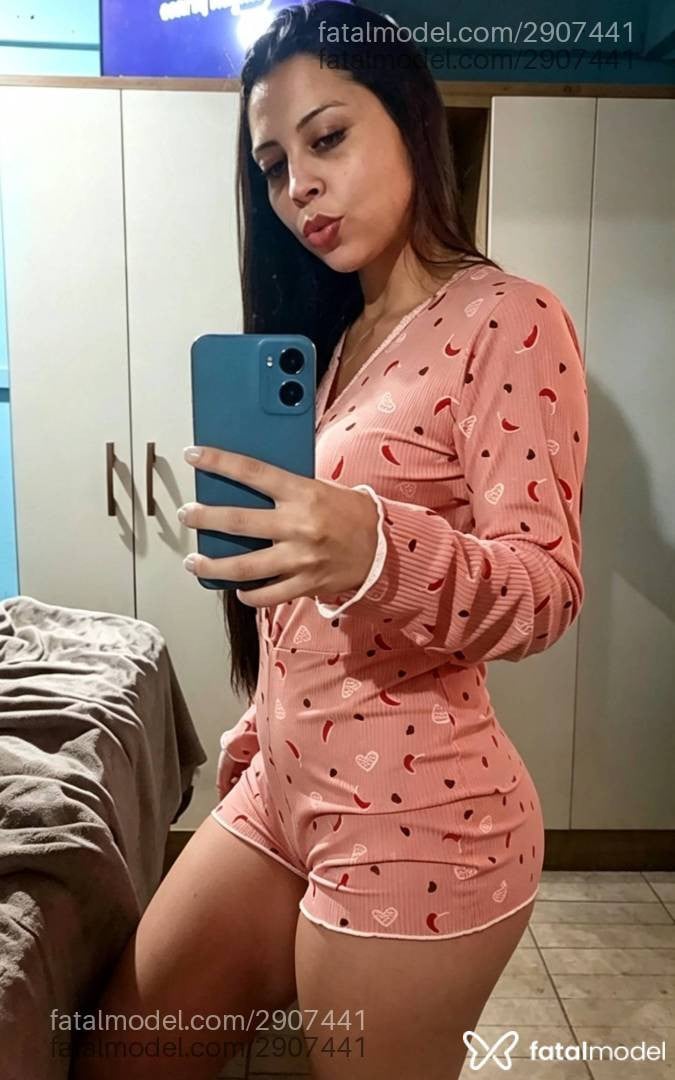 Acompanhante mulher morena (o) de olhos verdes - Mary Santos