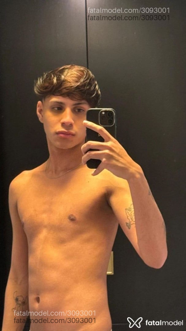 Acompanhante homem com cabelo castanho de olhos castanhos em São Paulo - Wendell