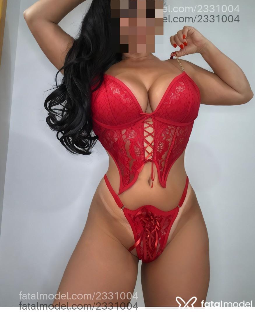 Acompanhante mulher com cabelo castanho de olhos pretos em Chapecó - Bianca Milani