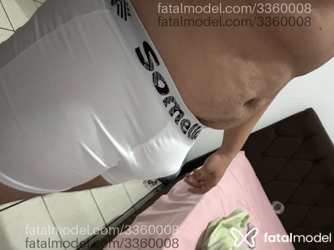 Acompanhante homem com cabelo castanho de olhos castanhos em Piracicaba Acompanhante homem com cabelo castanho de olhos castanhos em Piracicaba - Guilherme