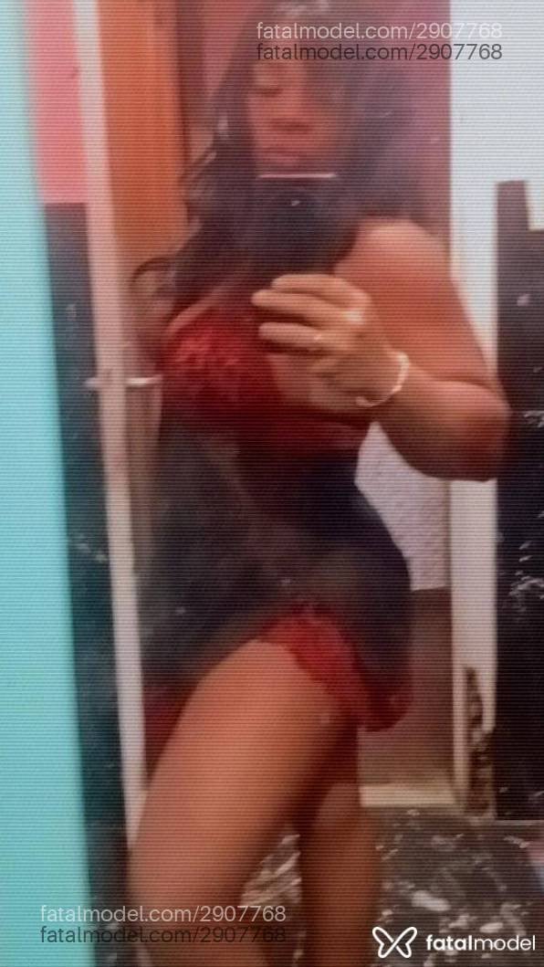 Acompanhante mulher com cabelo castanho de olhos verdes em Rio de Janeiro - Carla Fogossa