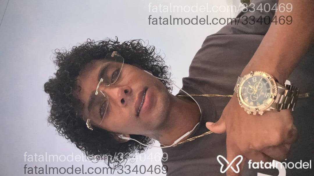 Acompanhante homem com cabelo castanho de olhos verdes em Rio de Janeiro - Rafael