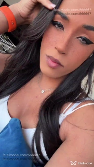 Acompanhante mulher trans com cabelo castanho de olhos castanhos em Caraguatatuba Acompanhante mulher trans com cabelo castanho de olhos castanhos em Caraguatatuba - Gabryelly Vyctorya