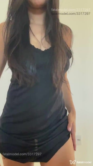 Acompanhante mulher morena (o) de olhos castanhos - Jhully