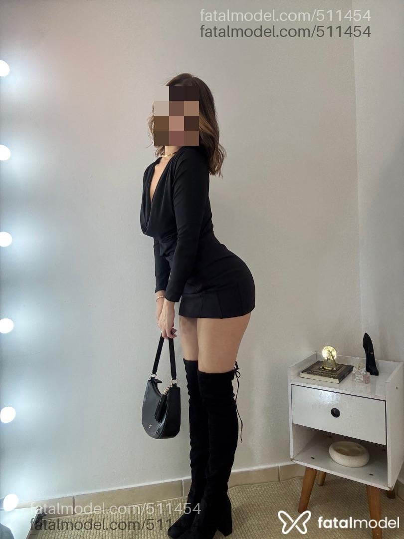 Acompanhante mulher com cabelo castanho de olhos castanhos - Mel