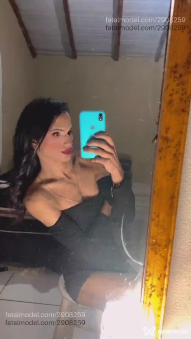 Acompanhante mulher trans morena (o) de olhos castanhos em Poços de Caldas - Kawany Francos