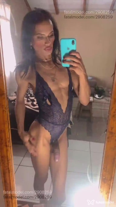 Acompanhante mulher trans morena (o) de olhos castanhos em Poços de Caldas - Kawany Francos