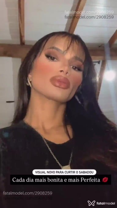 Acompanhante mulher trans morena (o) de olhos castanhos em Poços de Caldas Acompanhante mulher trans morena (o) de olhos castanhos em Poços de Caldas - Kawany Francos
