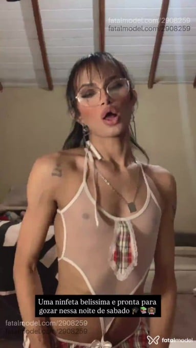 Acompanhante mulher trans morena (o) de olhos castanhos em Poços de Caldas Acompanhante mulher trans morena (o) de olhos castanhos em Poços de Caldas - Kawany Francos