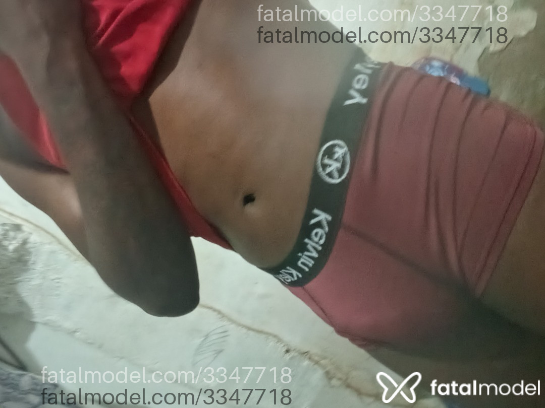 Acompanhante homem morena (o) de olhos pretos em Feira de Santana - Prettinho