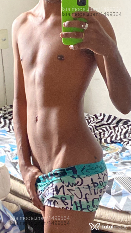 Acompanhante homem morena (o) de olhos pretos - Gustavo Acompanhante homem morena (o) de olhos pretos - Gustavo
