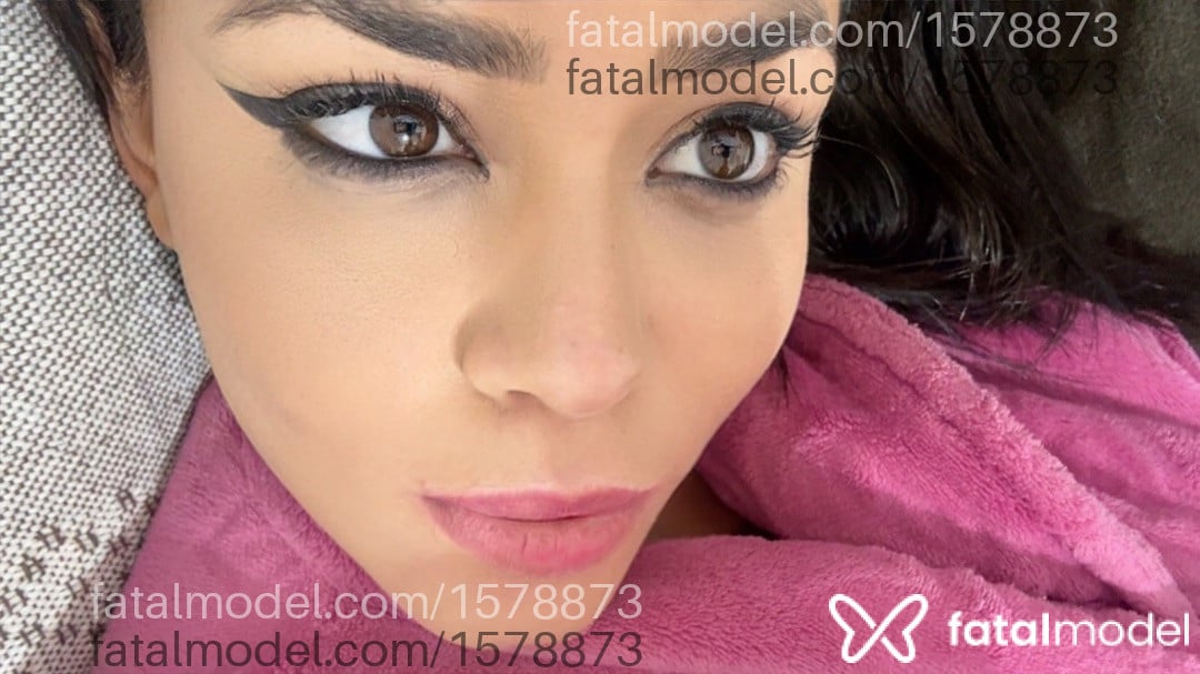 Acompanhante mulher com cabelo castanho de olhos mel em Santos - Yumi Satto