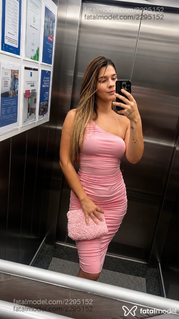 Acompanhante mulher loira (o) de olhos castanhos em Pouso Alegre - Ju Moraes