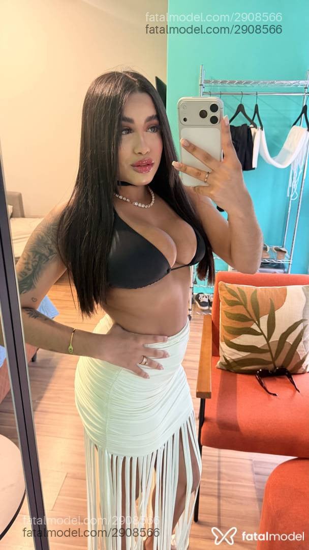 Acompanhante mulher morena (o) de olhos castanhos - Ana Julia