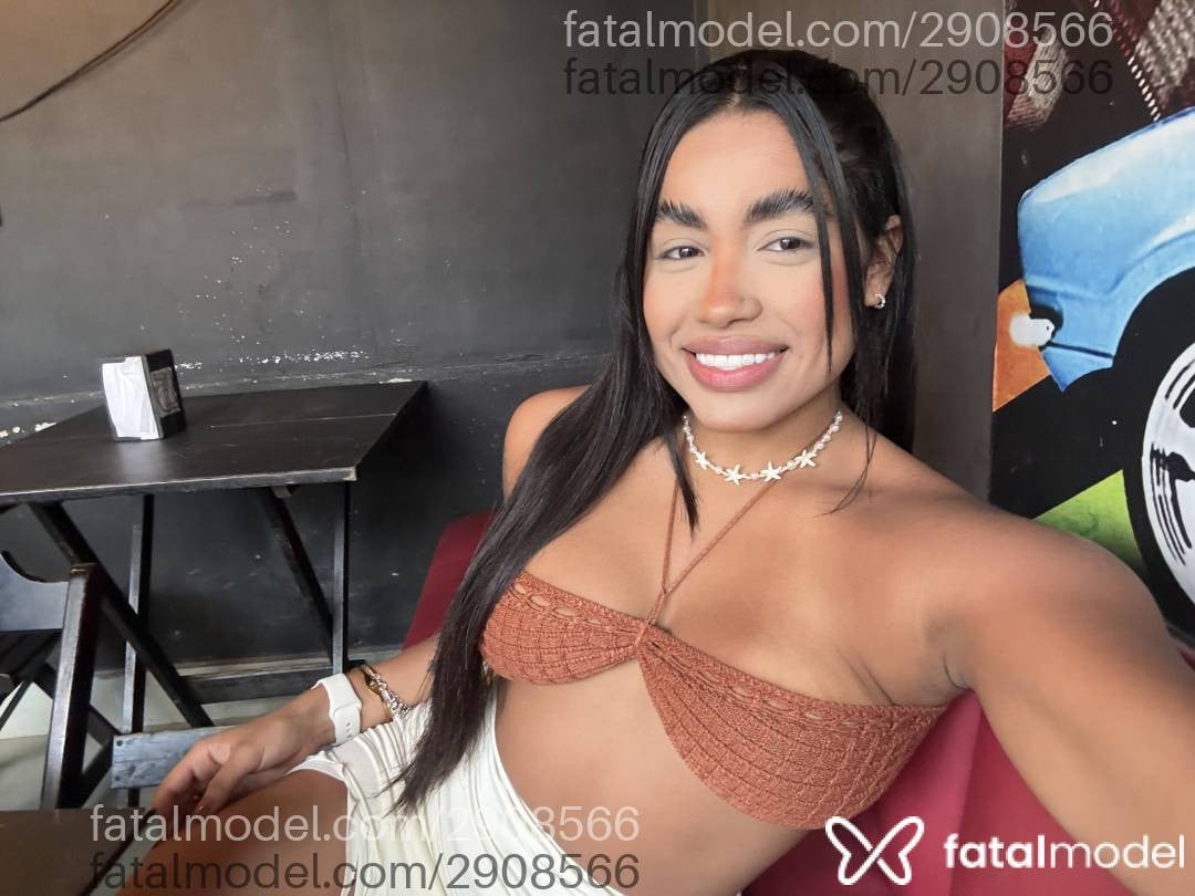 Acompanhante mulher morena (o) de olhos castanhos - Ana Julia