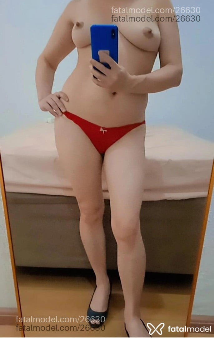 Acompanhante mulher loira (o) de olhos castanhos em Brasília - LAURA