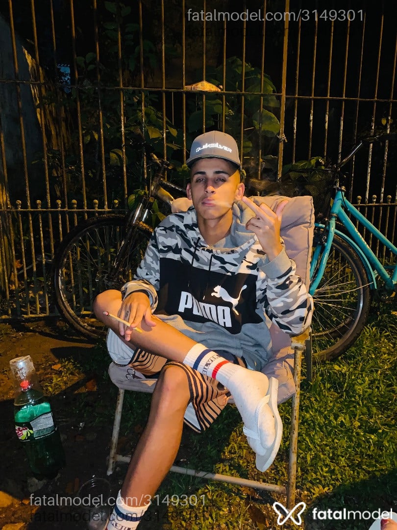 Acompanhante homem morena (o) de olhos verdes em Ubatuba - Gabriel Santos