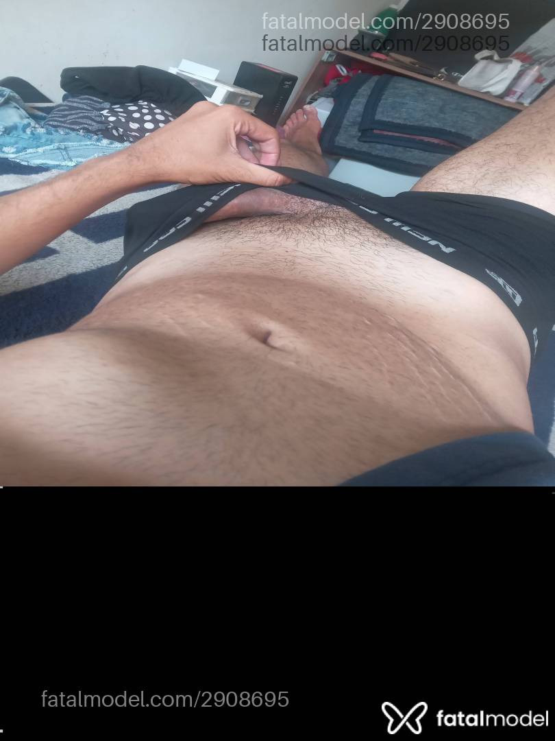 Acompanhante homem morena (o) de olhos castanhos - Socadobiel Acompanhante homem morena (o) de olhos castanhos - Socadobiel