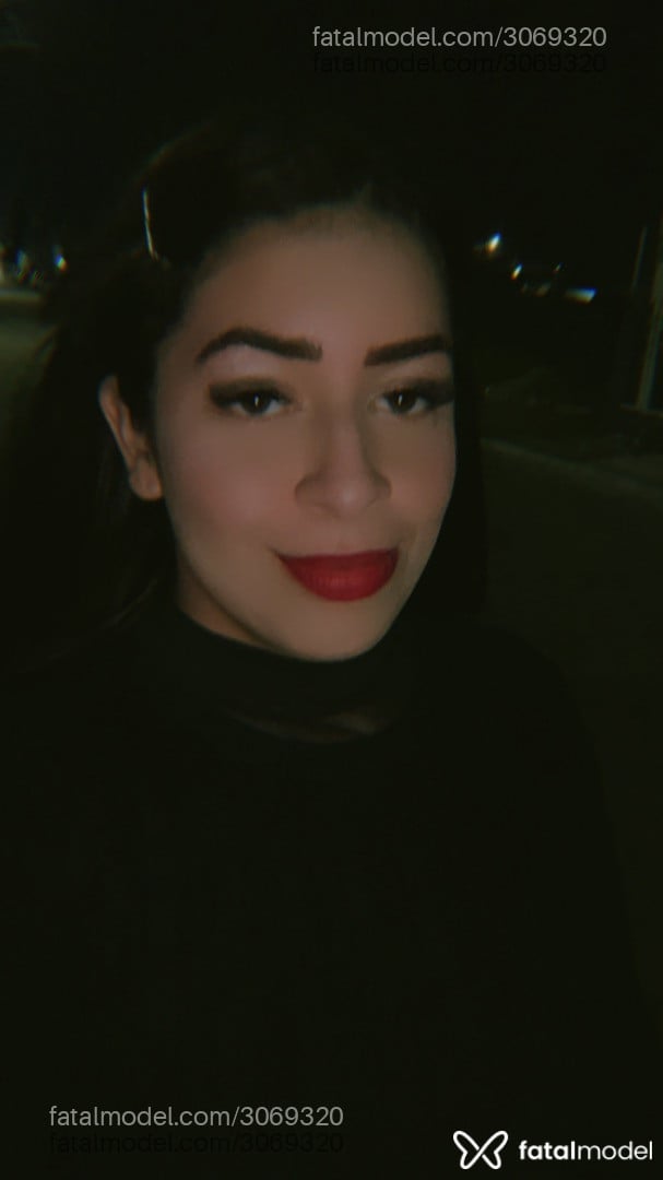 Acompanhante mulher com cabelo castanho de olhos castanhos em Itajaí - Sheilla Moreira