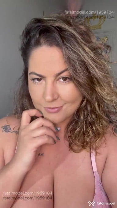 Acompanhante mulher loira (o) de olhos castanhos em Virtual - Bruna Royale